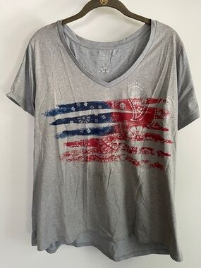 St. John's Bay Gray V-Neck Tee with Red & Blue Paisley Flag Graphic